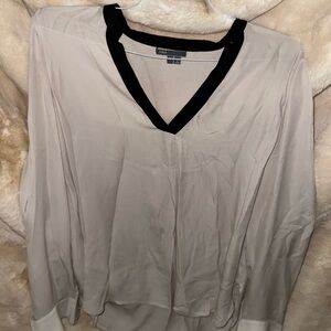 Vince Women's Cream and Black V-Neck Blouse